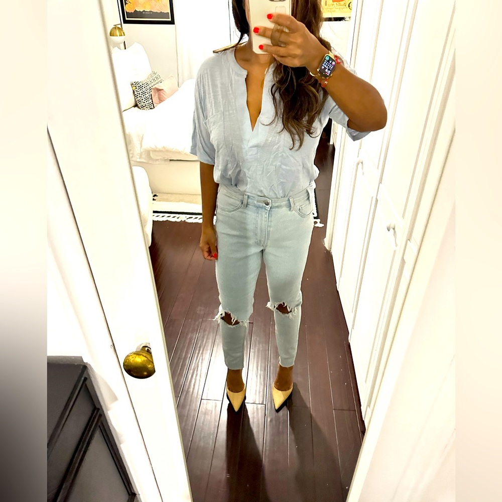 Banana republic light blue T-shirt